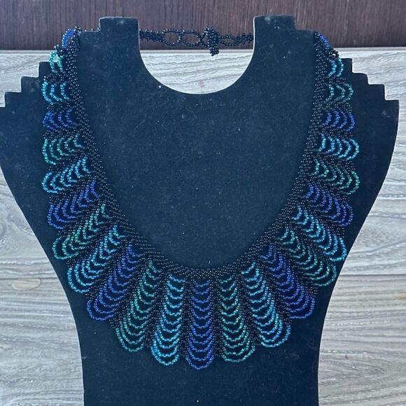 Handmade crystal beaded cocktail necklace - Picture 1 of 5